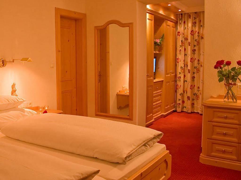 Hotel Roggal 4*